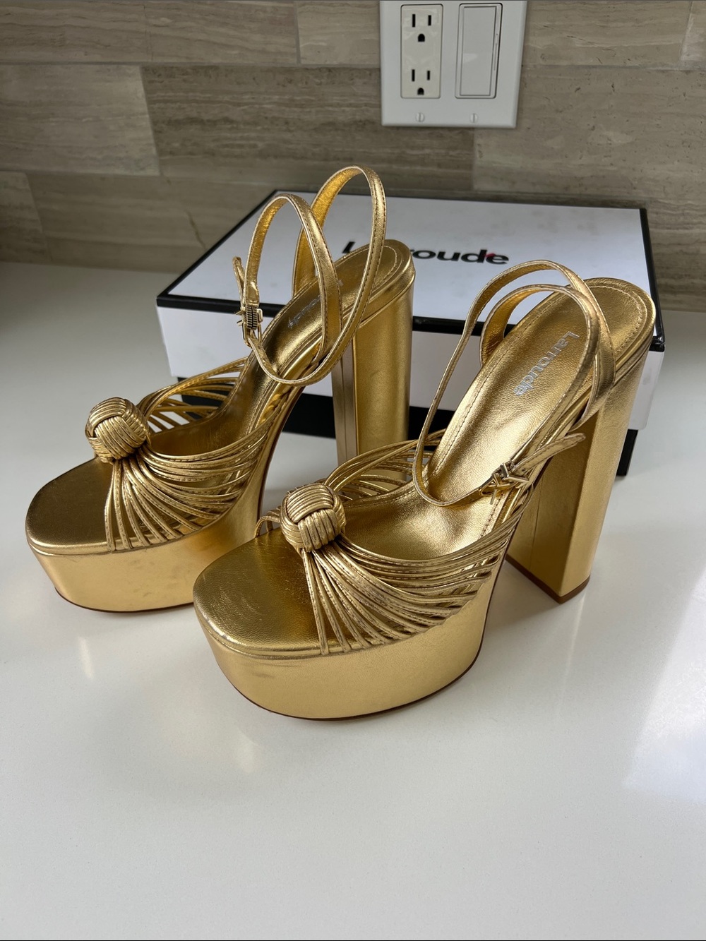Larroude metallic gold open toe valerie platform knot heels strappy sandals 9